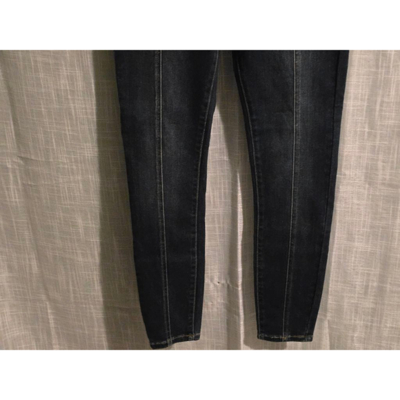 Women's Judy Blue Jeans, Size 7/28, Dark Blue - Picture 2 of 7